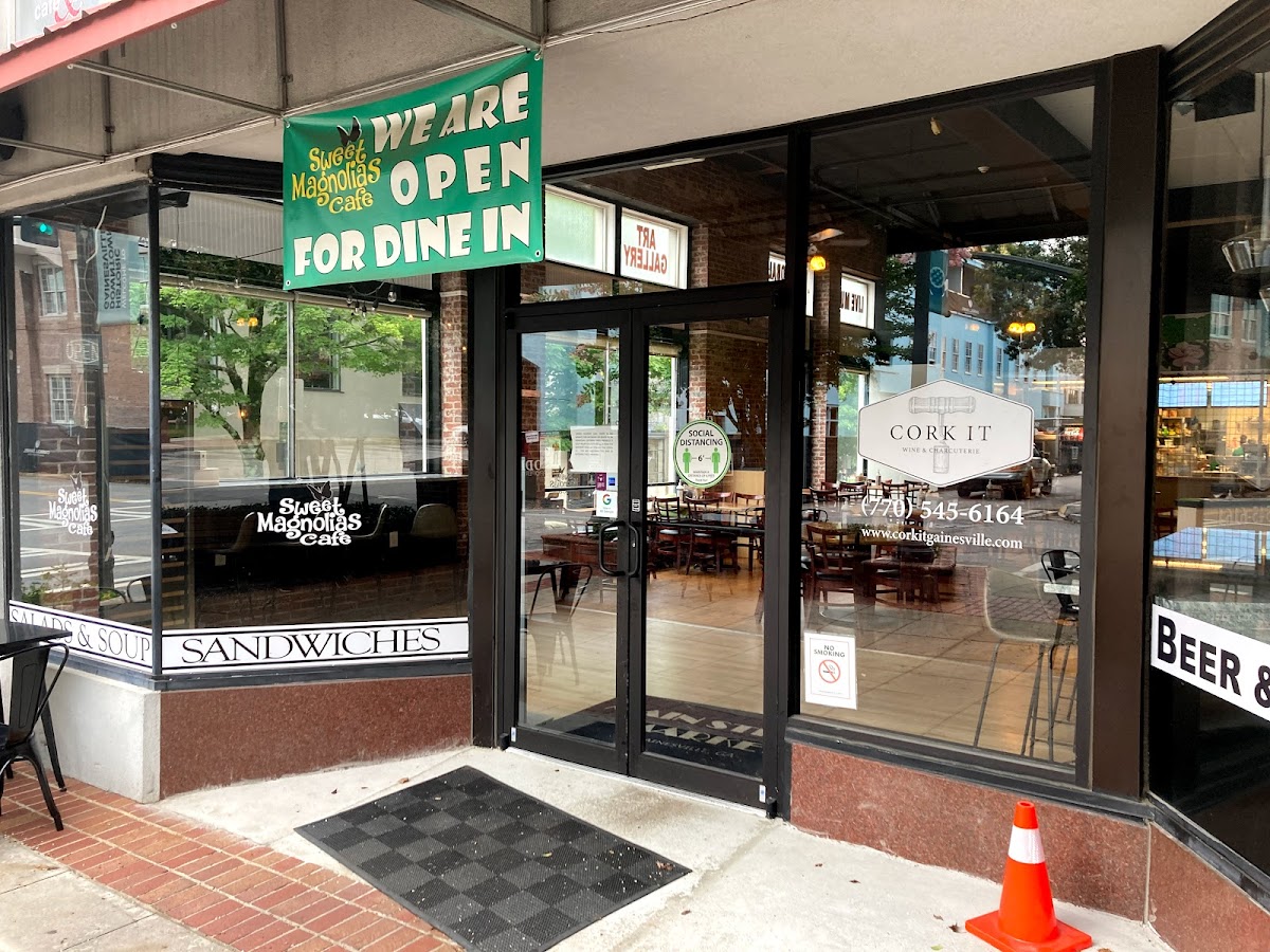 Sweet Magnolias Cafe & Bakery